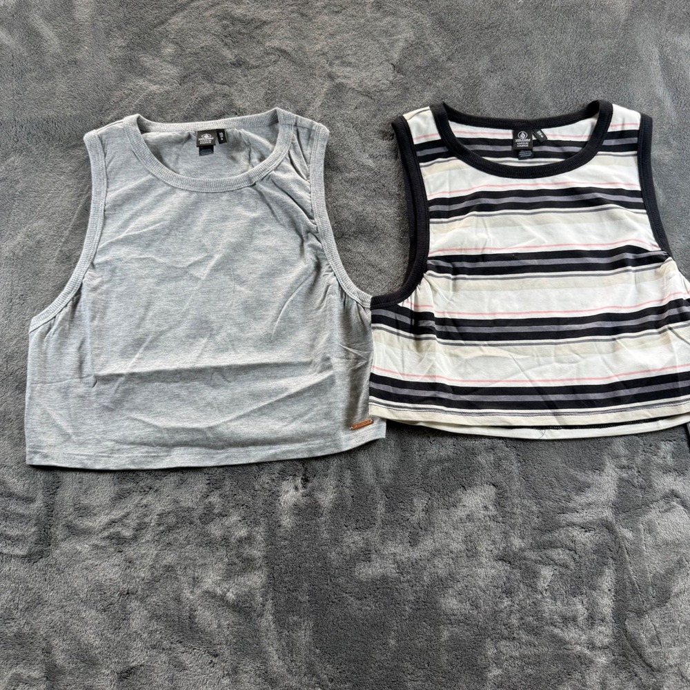 Lot of 2 XS Volcom Tank Bundle Grey Striped Crop Muscle Tops XS